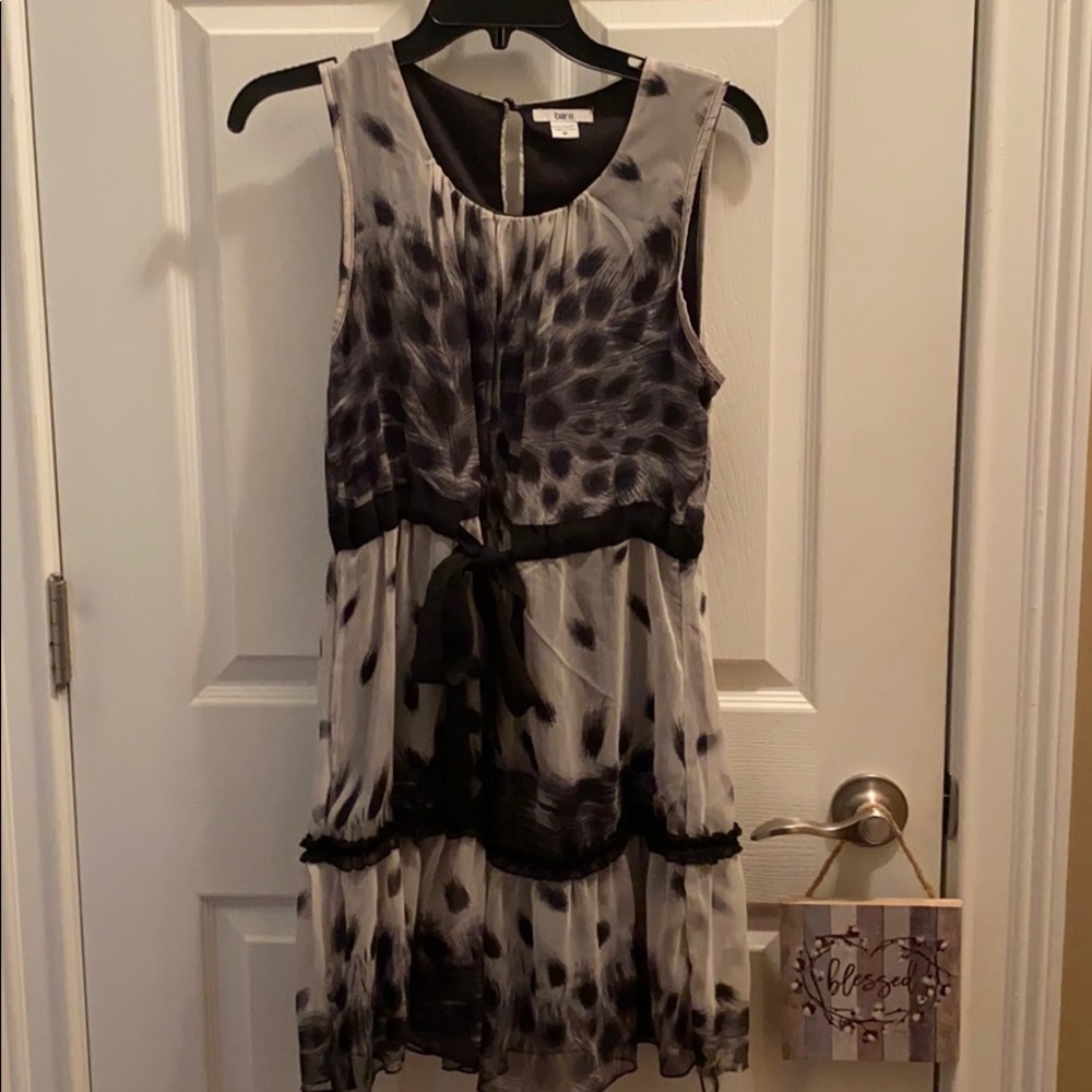 Ladies Dress Medium Bar III